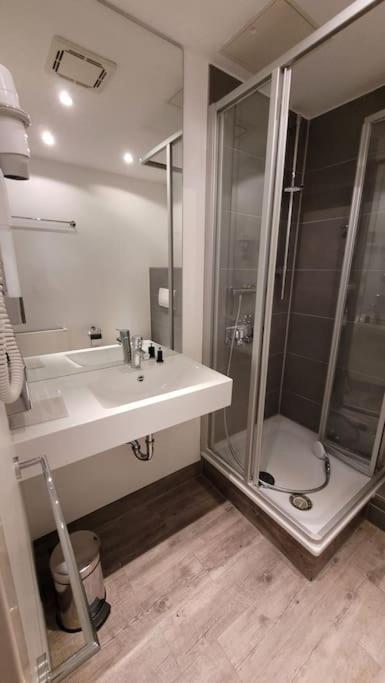 Nice Apartment In Modern Center Of Duesseldorf Kültér fotó